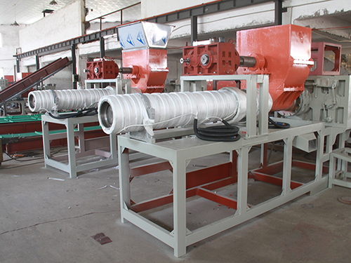 Chauffage par Induction pour les Machines de Traitement des Plastiques