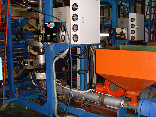 Chauffage par Induction pour les Machines de Traitement des Plastiques