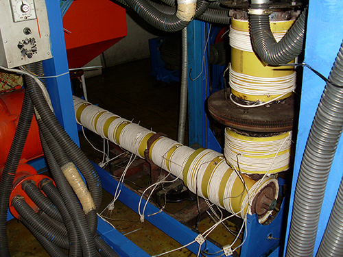 Chauffage par Induction pour les Machines de Traitement des Plastiques
