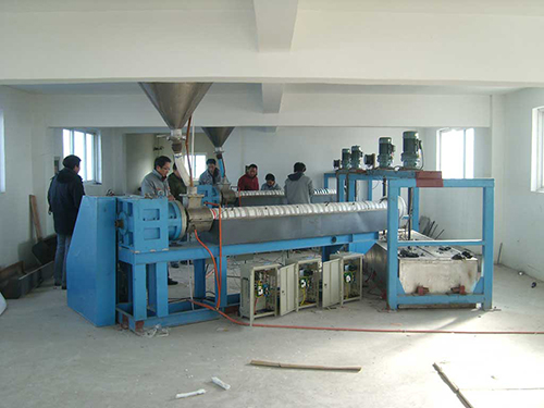 Chauffage par Induction pour les Machines de Traitement des Plastiques